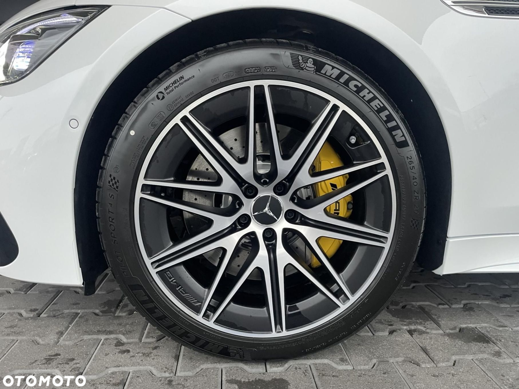 Mercedes-Benz AMG GT - 6