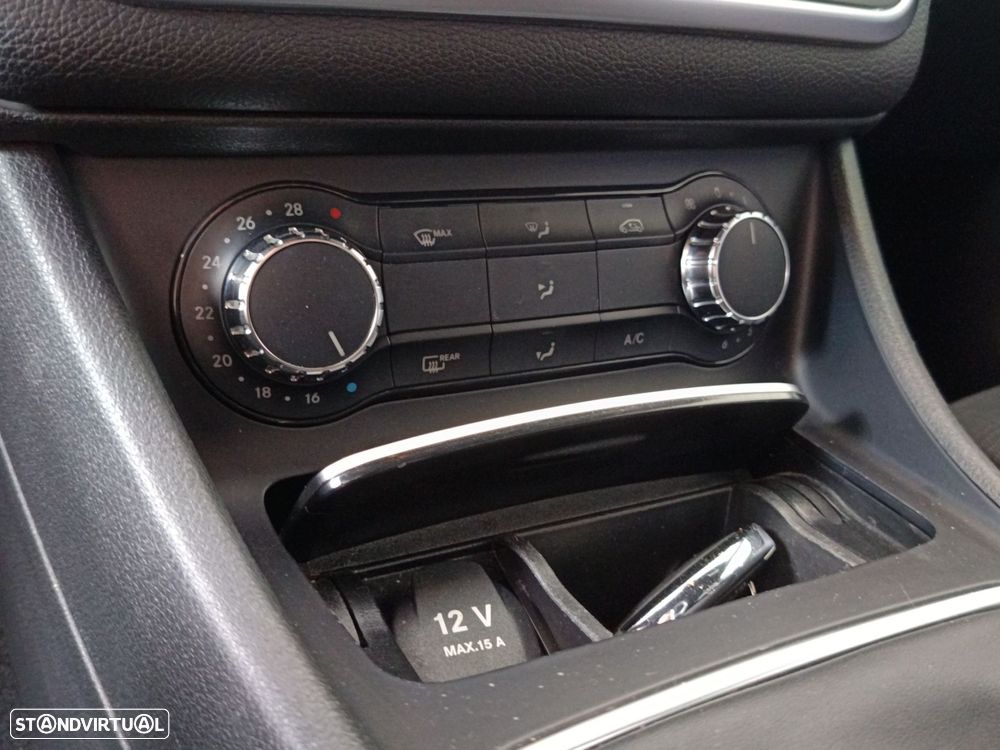 Mercedes-Benz CLA 180 - 21