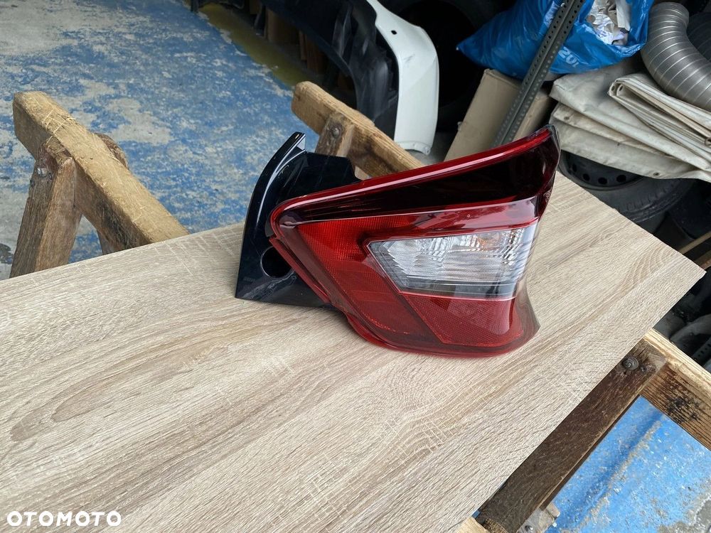 LAMPA TYŁ TYLNA PRAWA NISSAN MICRA K14 16-22 220-18727 - 1