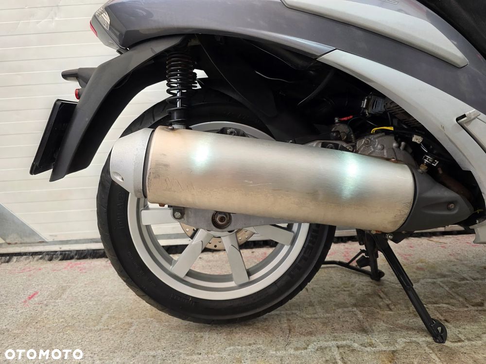 Peugeot Geopolis - 24