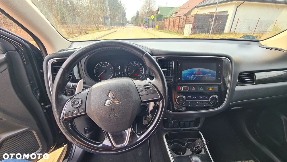Mitsubishi Outlander 2.0 Intense 2WD CVT - 15
