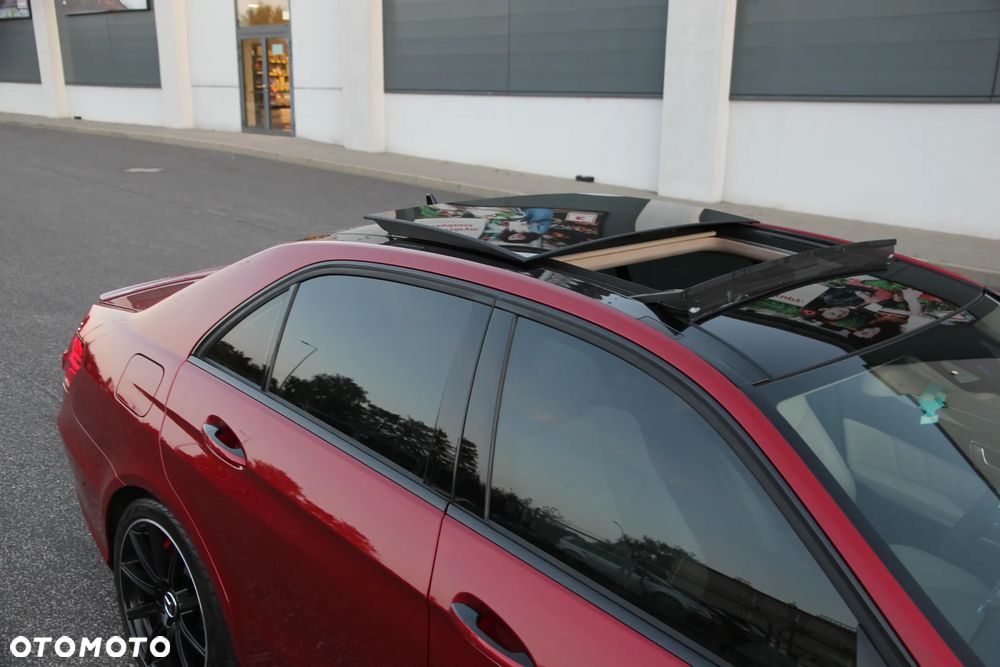 Mercedes-Benz Klasa E 63 AMG S 4-Matic - 8