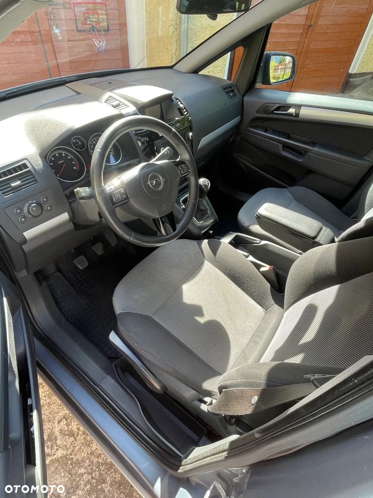 Opel Zafira 1.6 Enjoy - 8