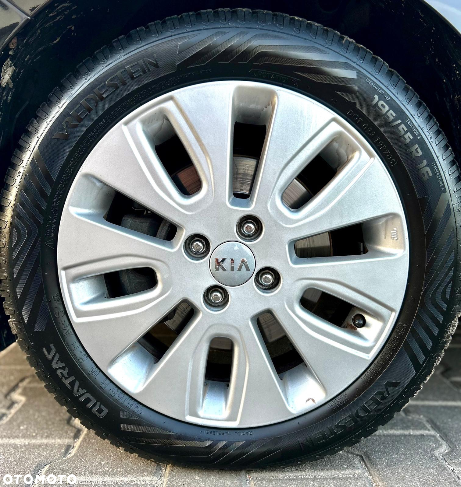 Kia Rio 1.4 L - 30