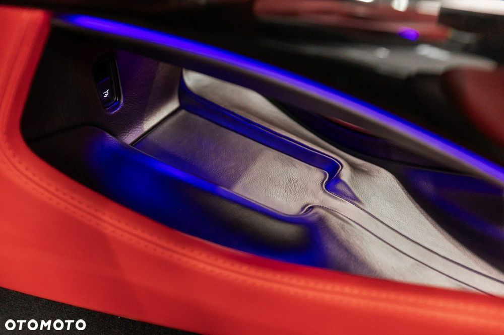 Aston Martin DBX Standard - 31