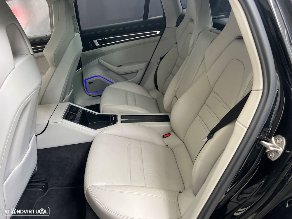 Porsche Panamera 4 E-Hybrid Platinum Edition - 11