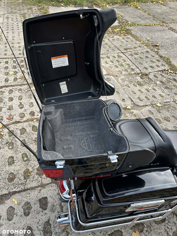 Harley-Davidson FLH Electra Glide - 14
