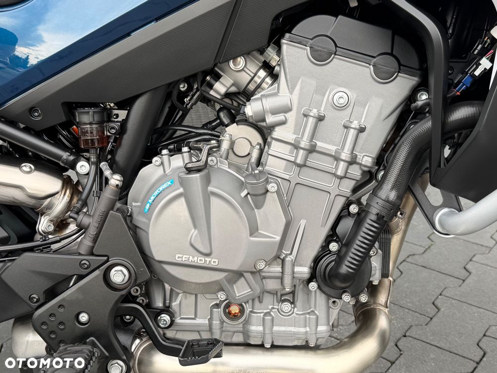 CFMoto 800MT Touring - 15