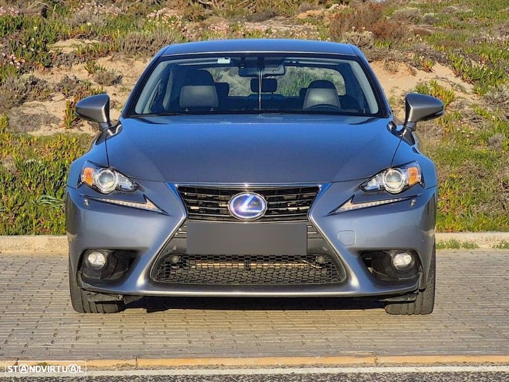 Lexus IS 300H Executive - 4