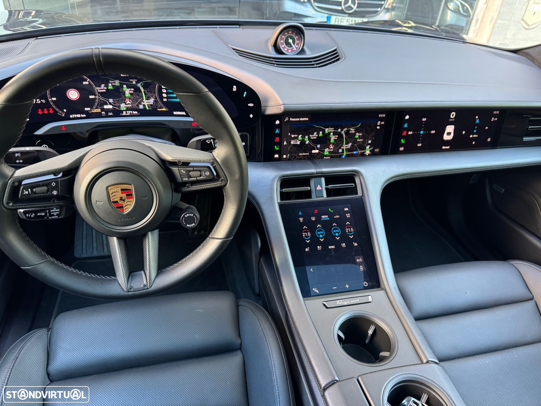 Porsche Taycan Turbo - 12