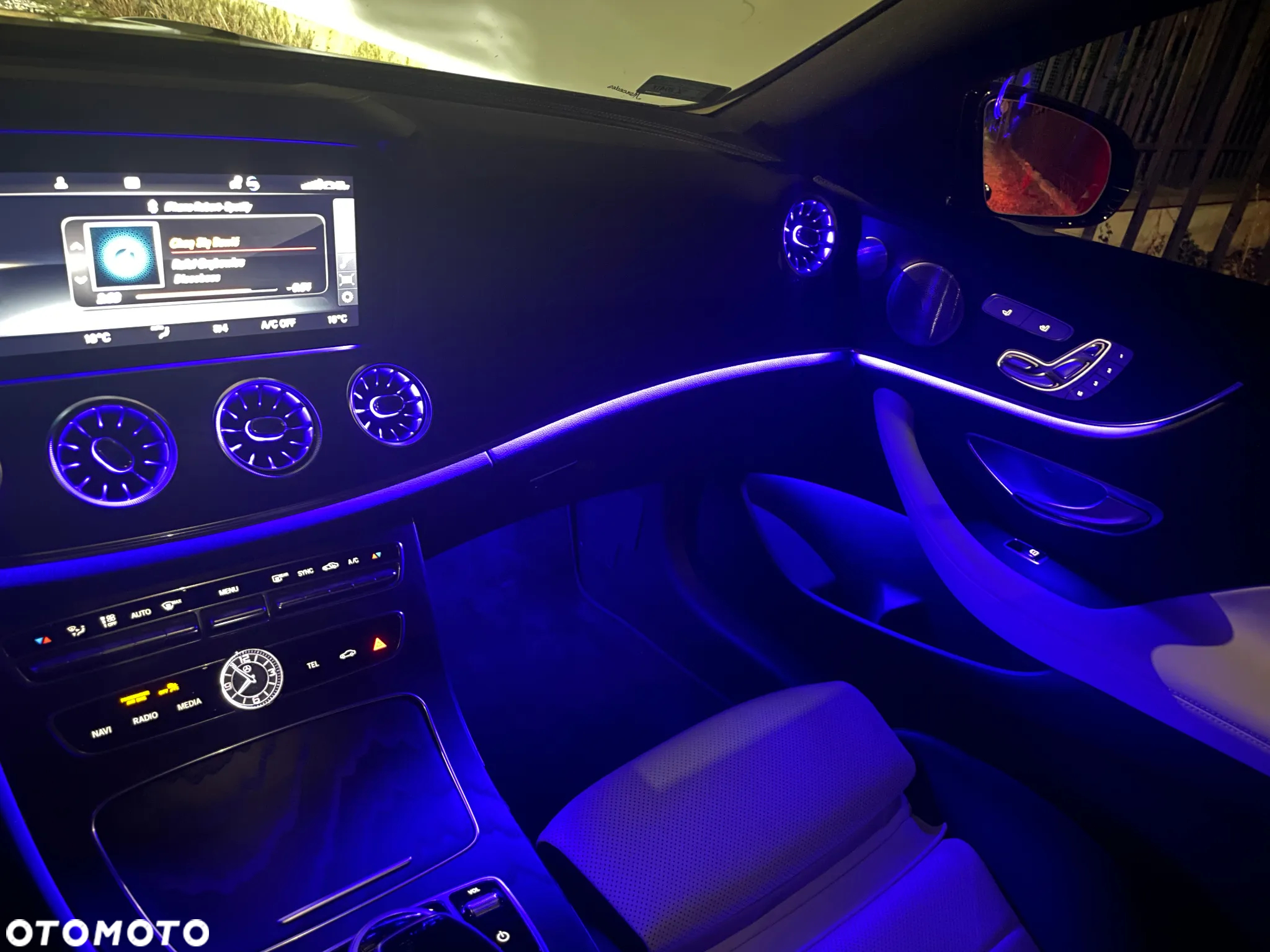 Mercedes-Benz Klasa E 300 Coupe 9G-TRONIC - 9