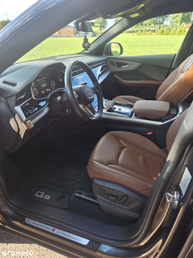 Audi Q8 - 8
