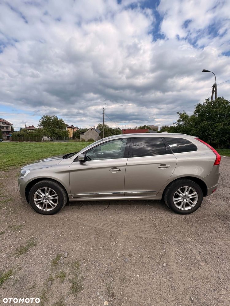 Volvo XC 60 D4 Drive-E Momentum - 3