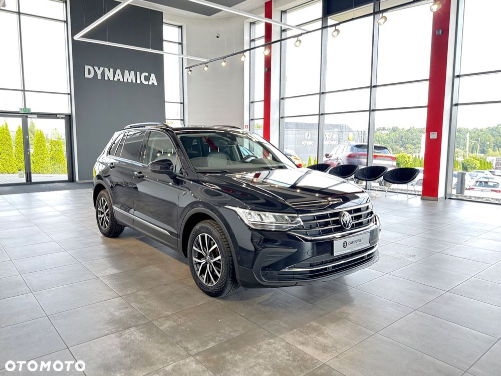 Volkswagen Tiguan - 2