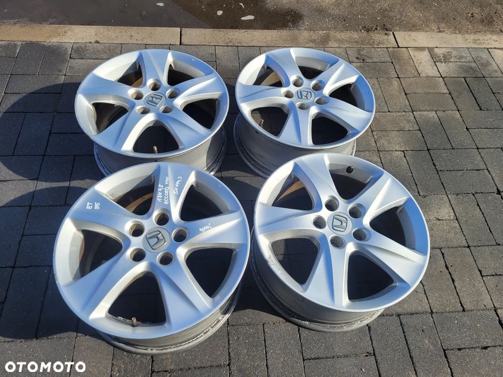 Honda accord VIII Felgi aluminiowe 7,5/17 cali 5x114,3 - 16