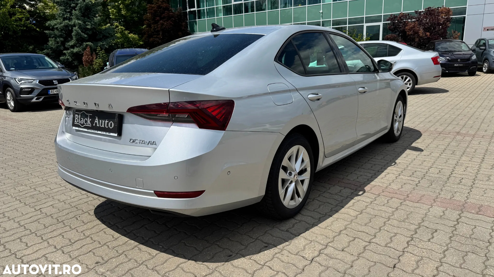 Skoda Octavia 2.0 TDI DSG Style - 3