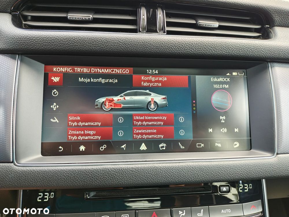 Jaguar XF 20d AWD R-Sport - 19