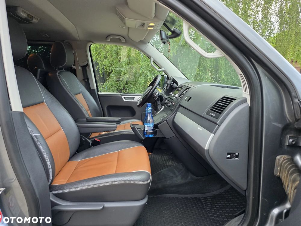 Volkswagen Multivan - 17