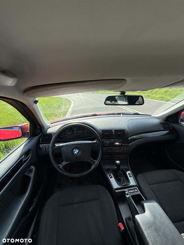 BMW Seria 3 320i - 5