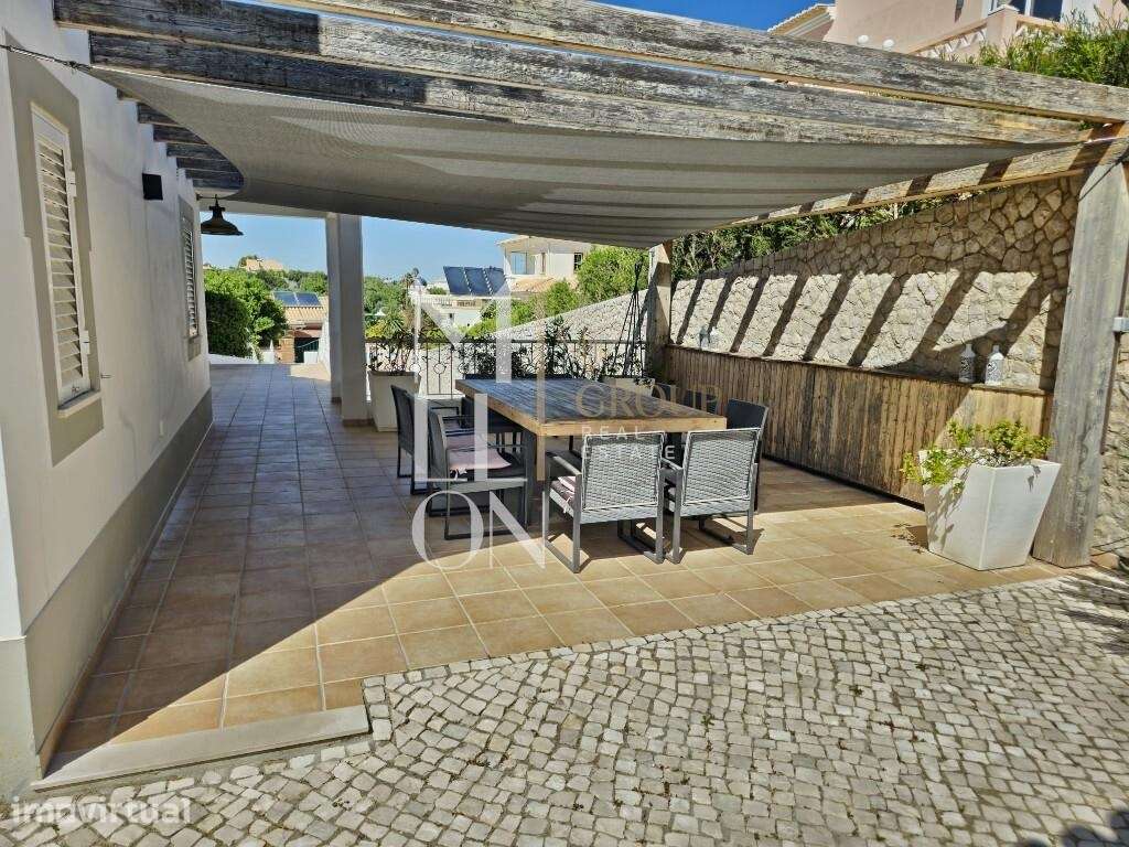 Moradia T3 360m2 | Lote 609m2 com Piscina Privada, Jardim e Garagem – - Grande imagem: 5/36