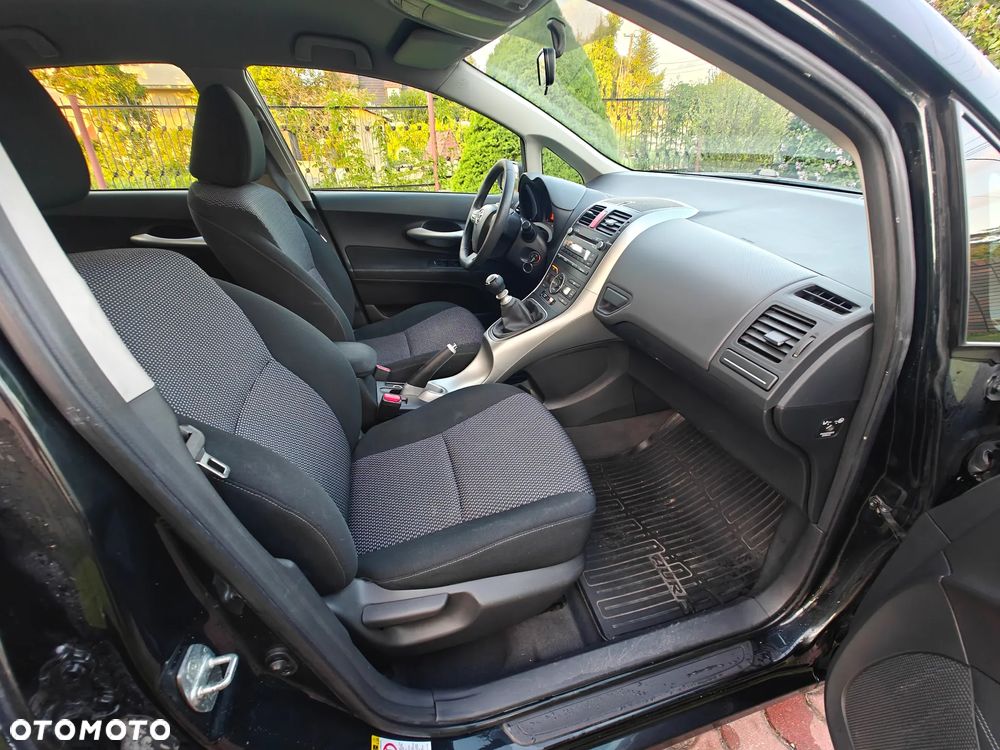 Toyota Auris - 9
