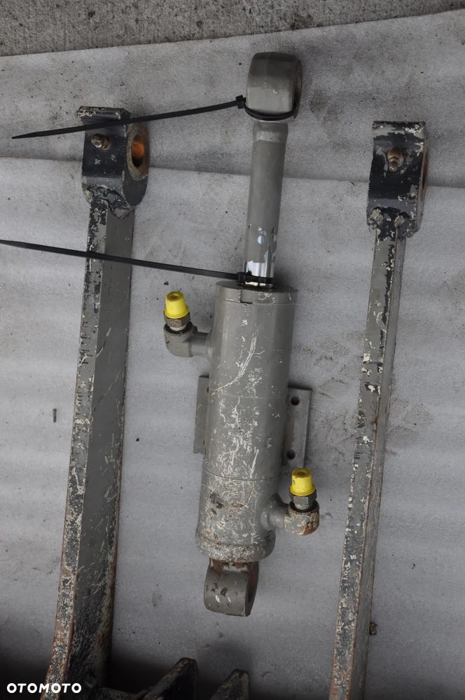 Siłownik hydrauliczny pługa Yanmar sv 08 - 1