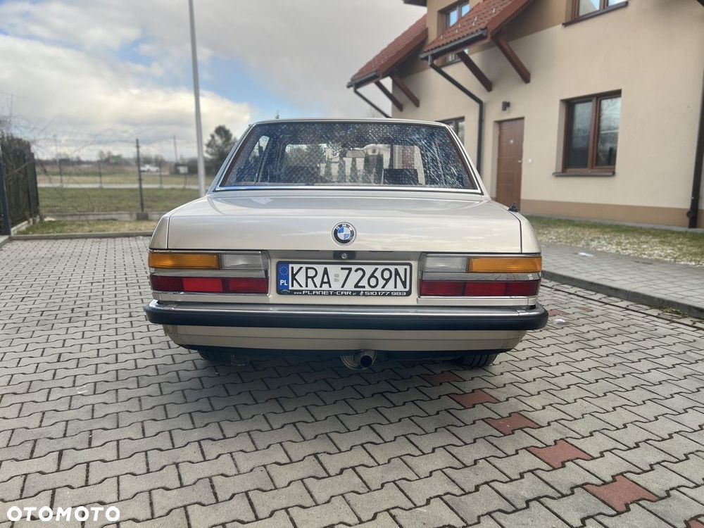 BMW Seria 5 525 e - 6