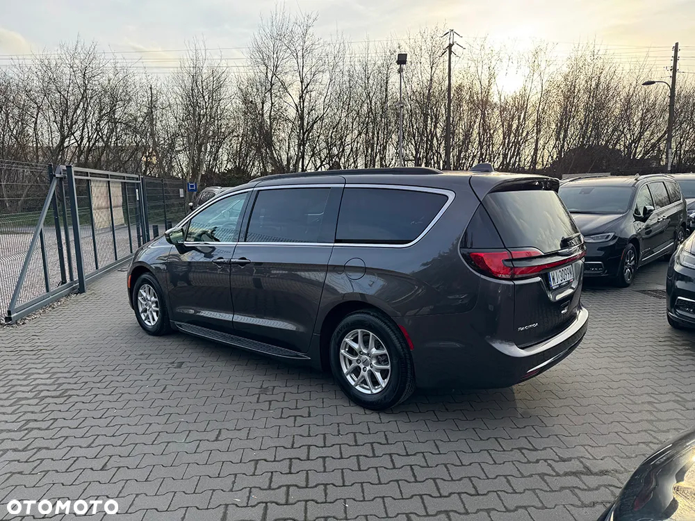 Chrysler Pacifica - 7