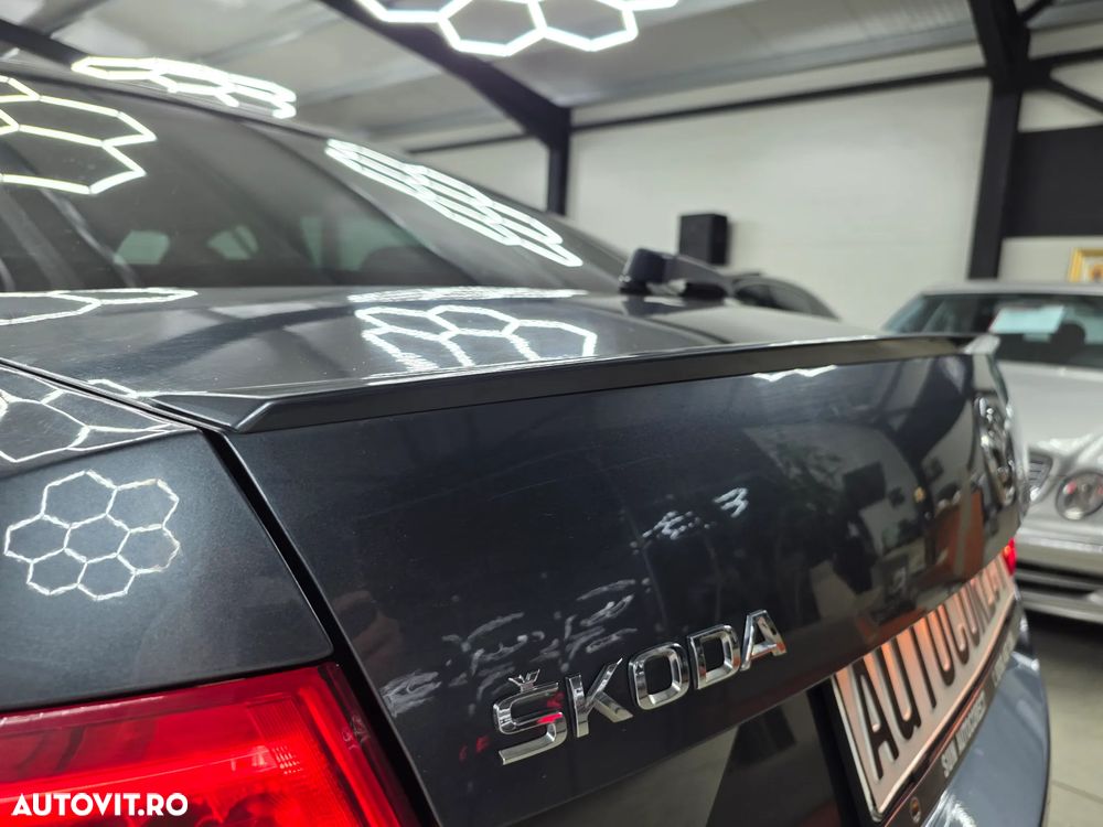 Skoda Octavia 2.0 TDI DSG Ambition - 27