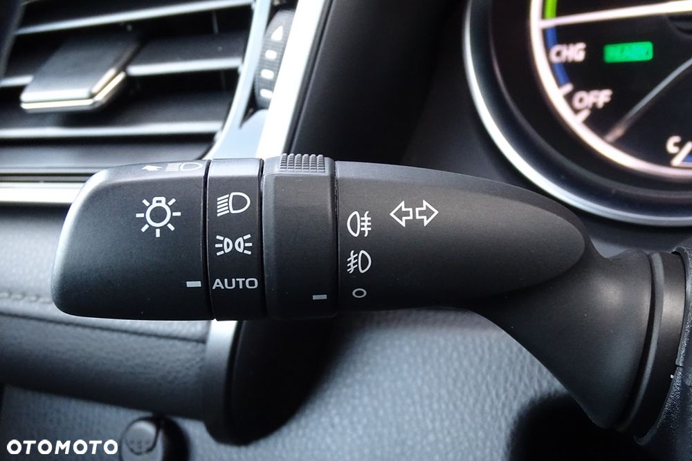 Toyota Camry 2.5 Hybrid Comfort CVT - 26