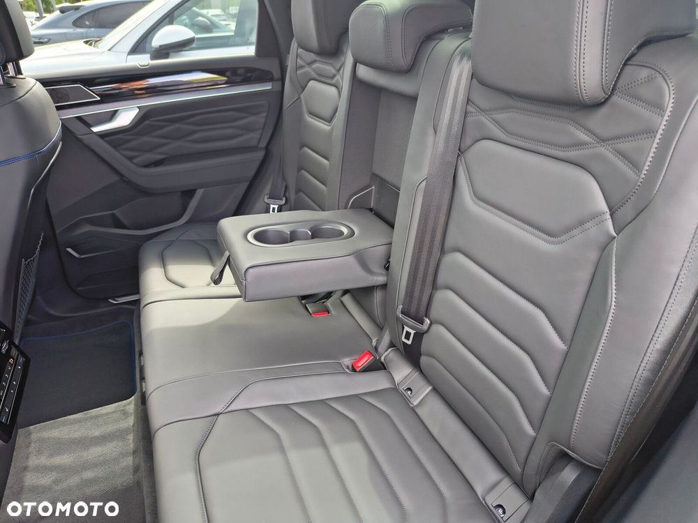 Volkswagen Touareg - 35
