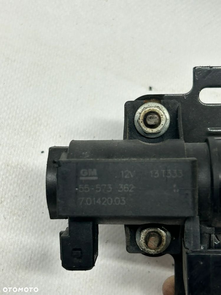 Saab 95 NG Zawór regulacji doładowania turbosprężarki Opel Insignia A 55573362 - 2