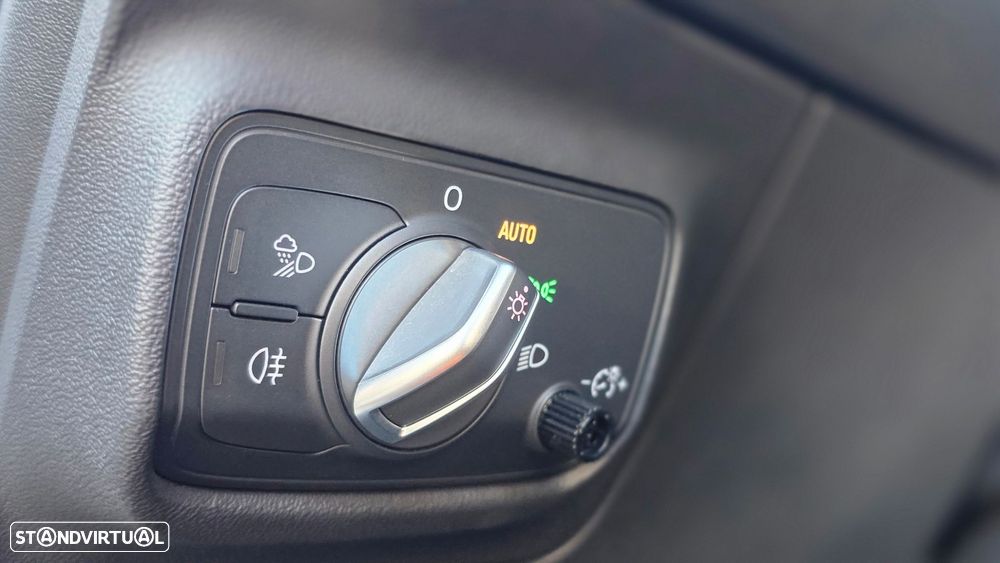 Audi TT Coupé 2.0 TDI S-line - 27