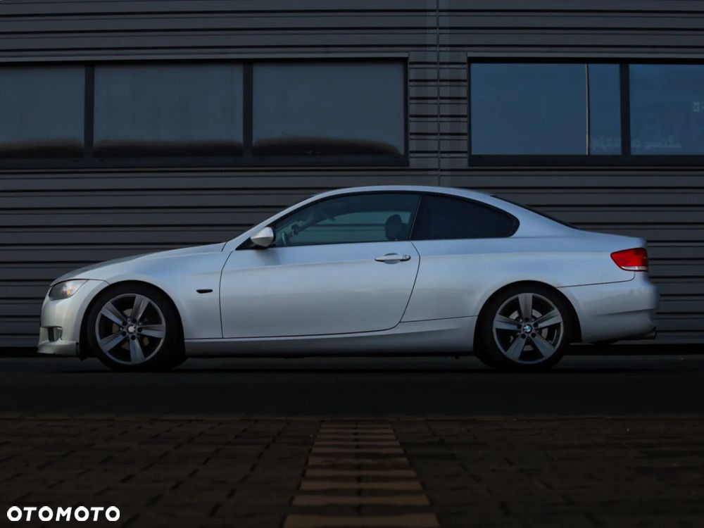 BMW Seria 3 320i - 7