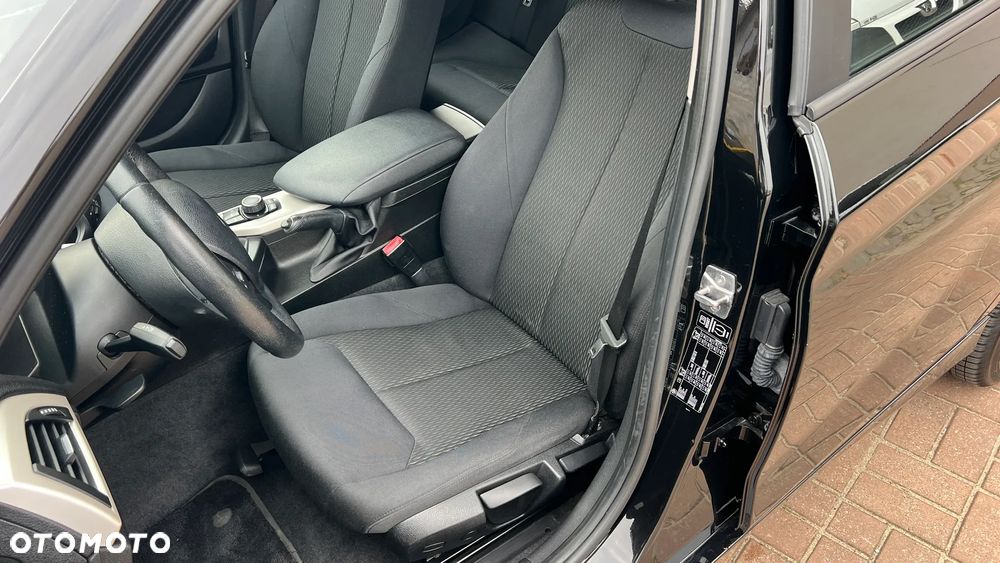 BMW Seria 1 116i - 8