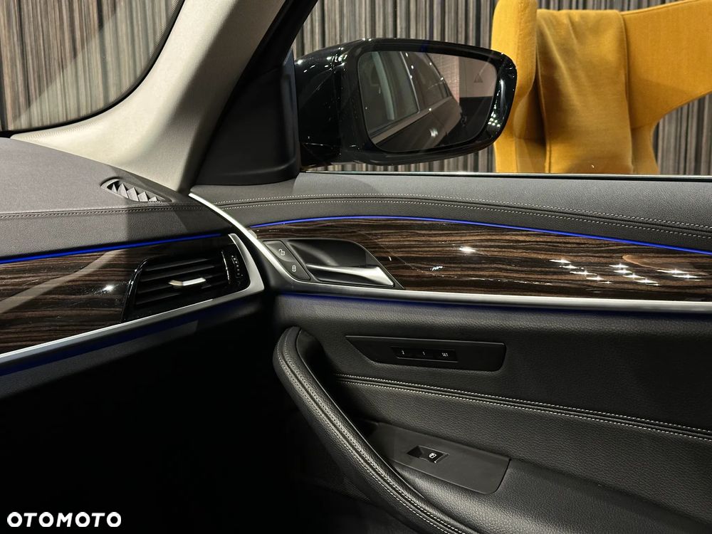 BMW Seria 5 520d xDrive MHEV Luxury Line - 22