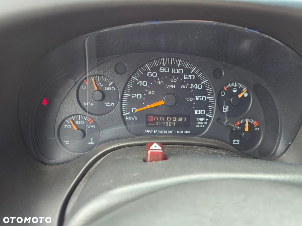 Chevrolet Express - 23