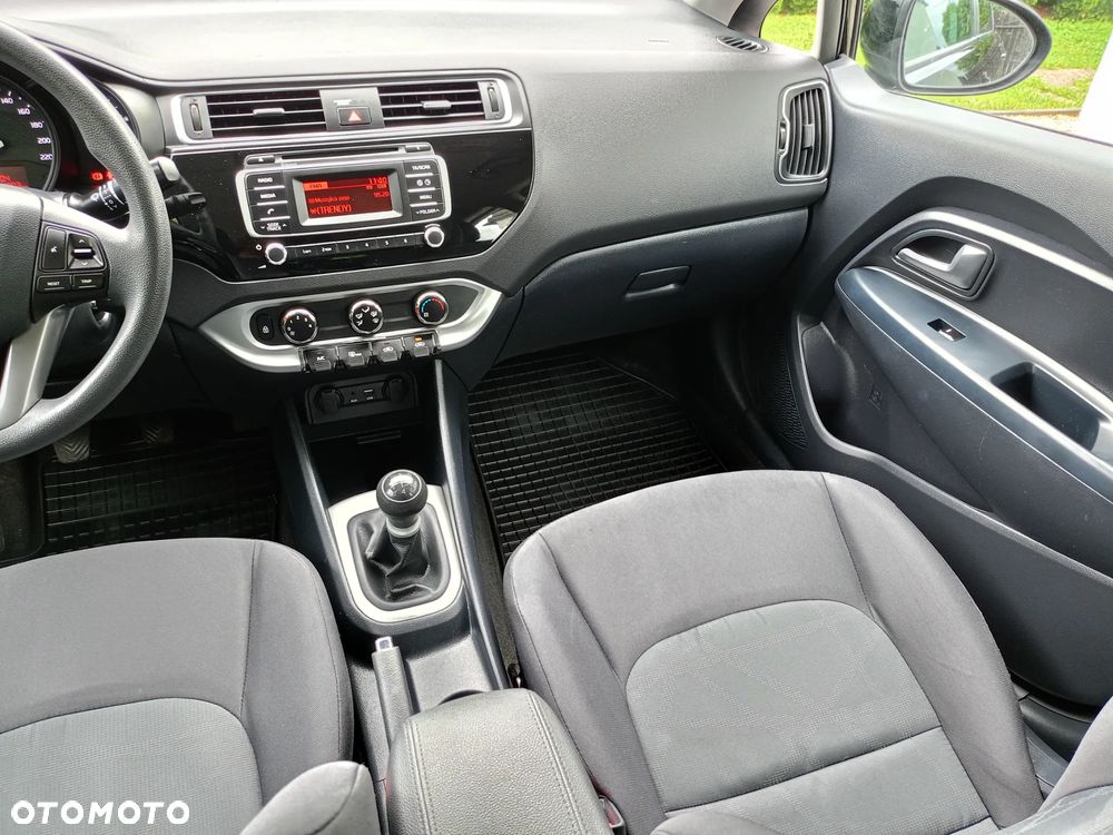 Kia Rio 1.2 Dream Team Edition - 17
