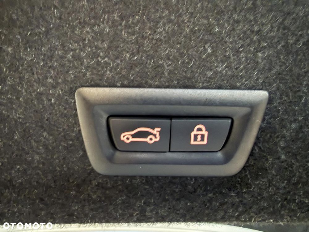 BMW Seria 3 320i Advantage sport - 11