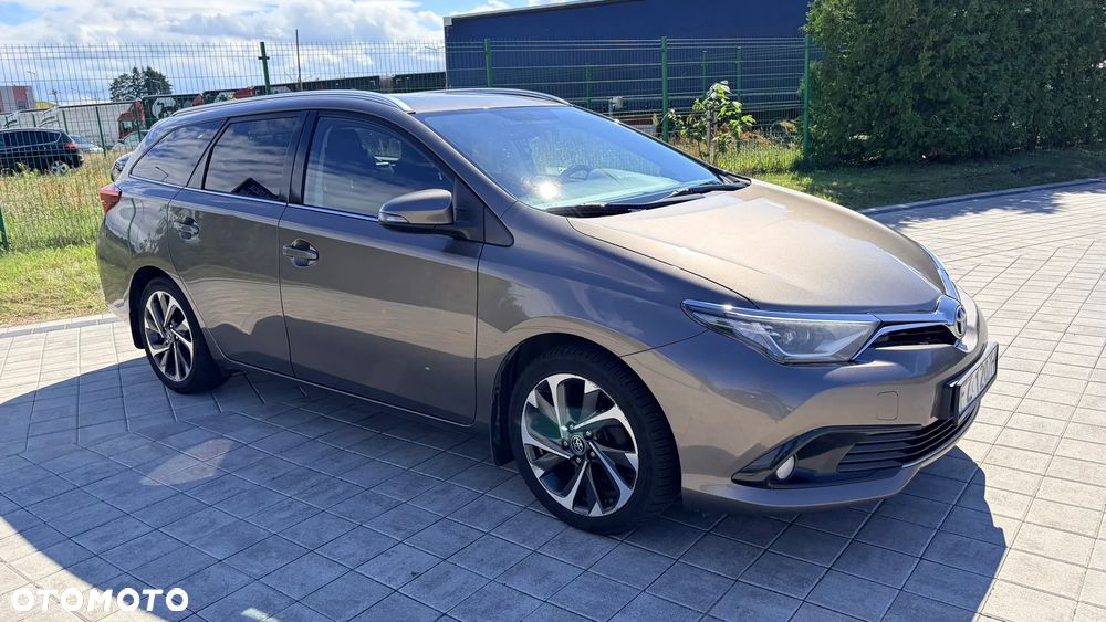 Toyota Auris 1.6 Premium Comfort - 4