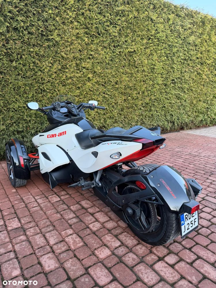 Can-Am Spyder - 5