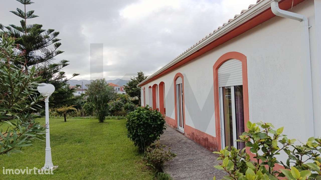 Moradia T3 - Lajes - Grande imagem: 2/33