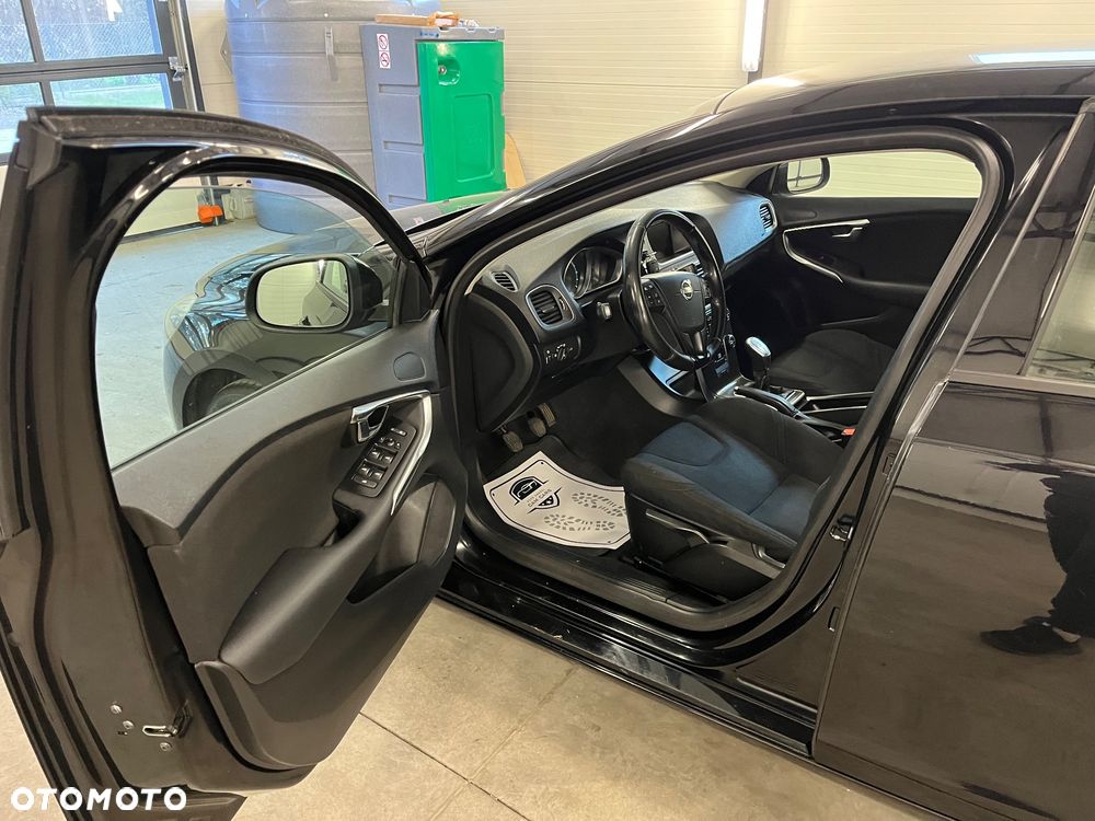 Volvo V40 D2 - 14