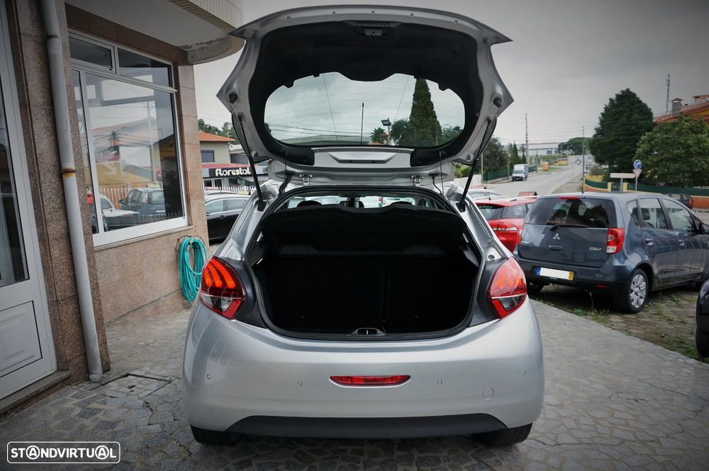 Peugeot 208 1.6 BlueHDi Style - 15