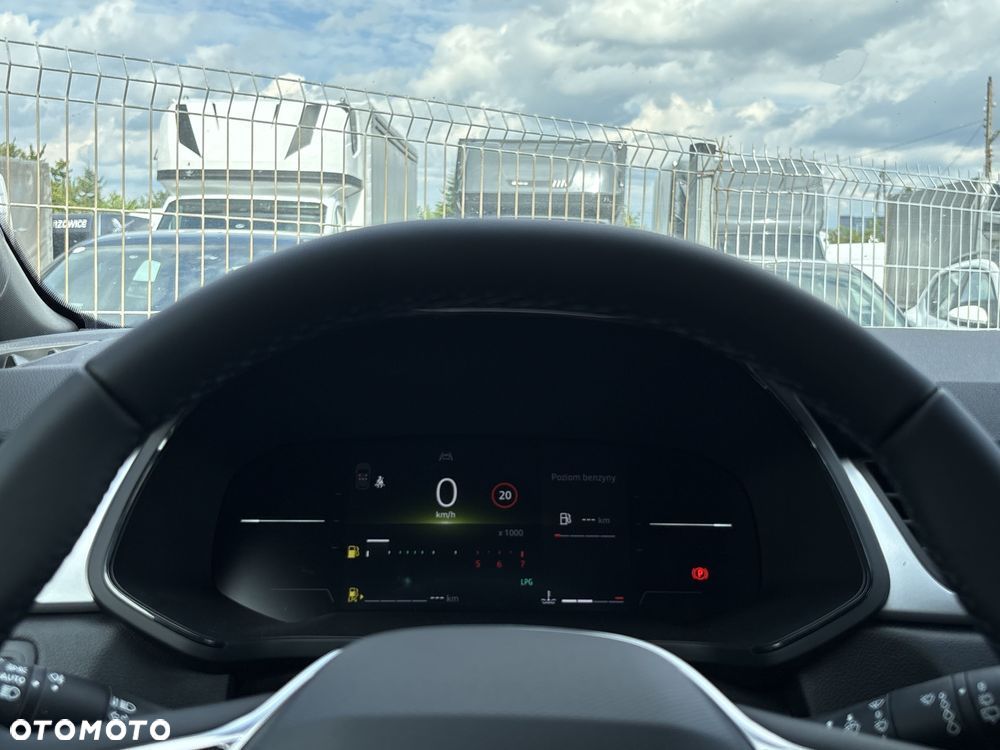 Renault Captur - 17
