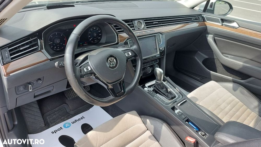 Volkswagen Passat 2.0 TDI DSG 4Motion Comfortline - 12