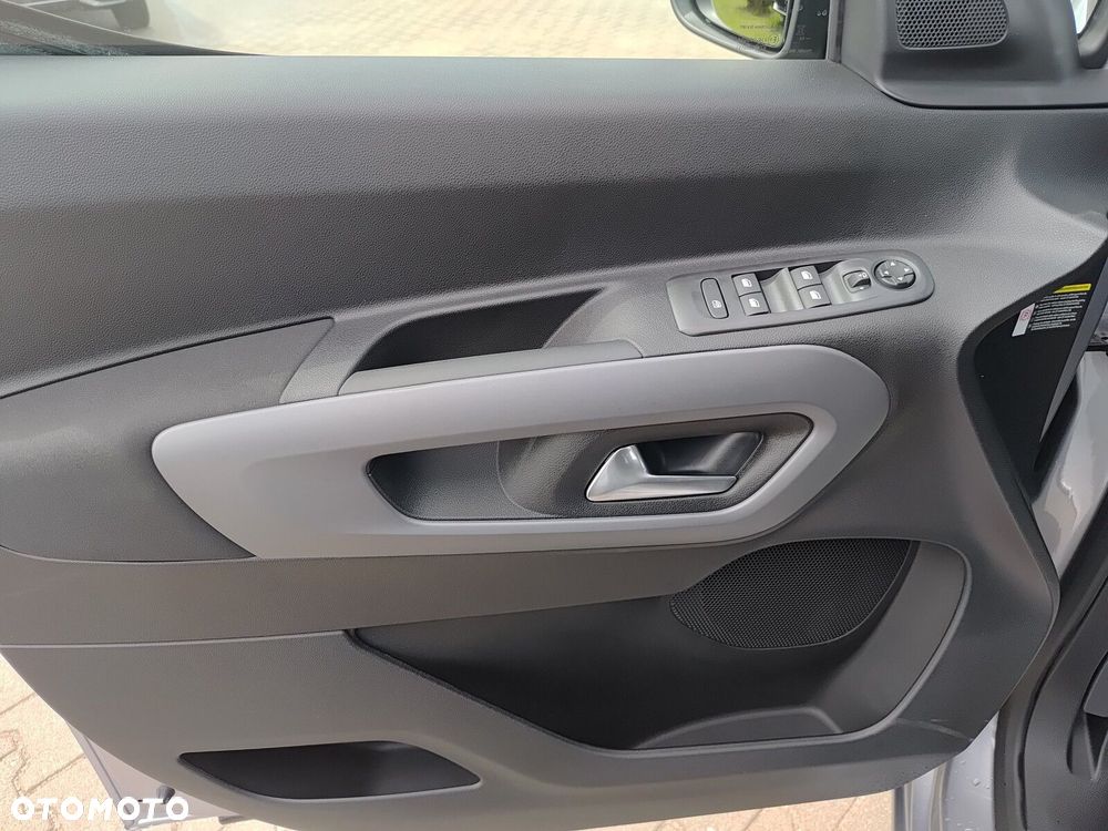 Opel Combo L2 EAT8 (bryg.) - 17