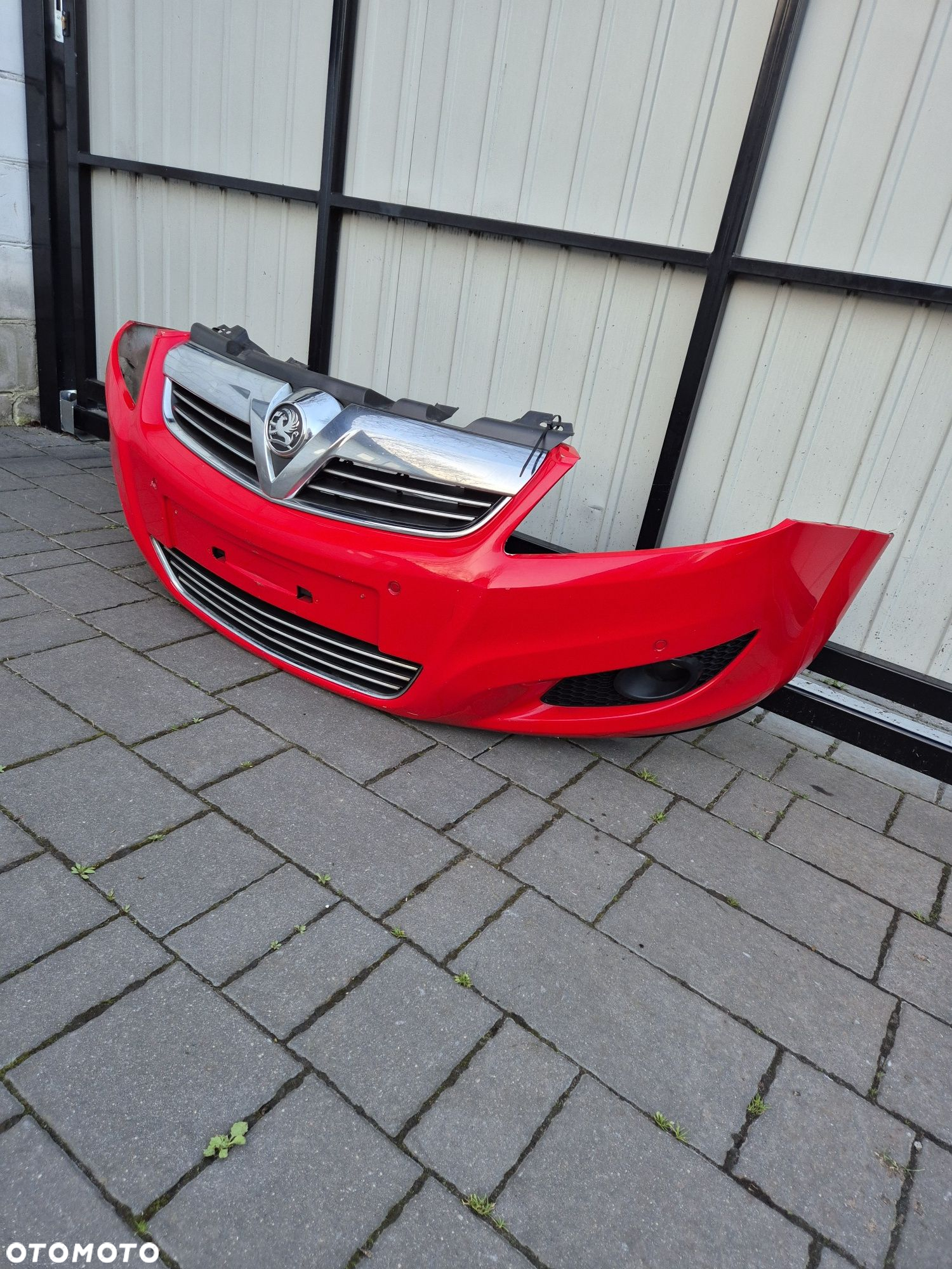 Zderzak przód przedni Opel Zafira B lift rok 12 kod Z50B 4xpdc - 4