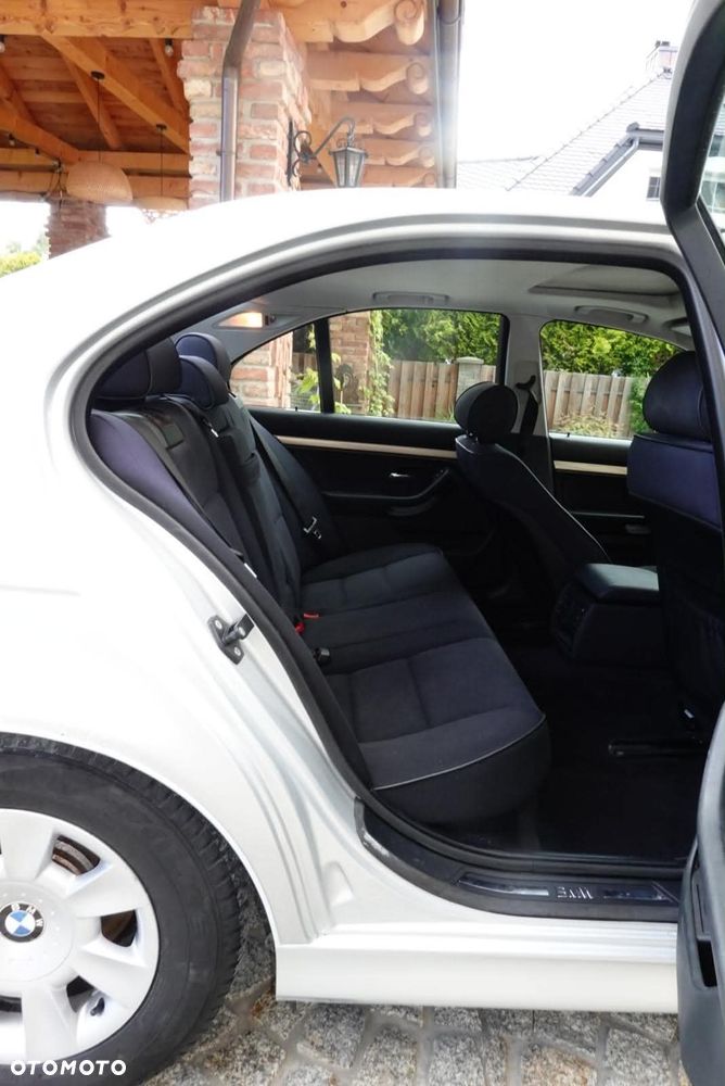 BMW Seria 5 520i Touring Edition Lifestyle - 10
