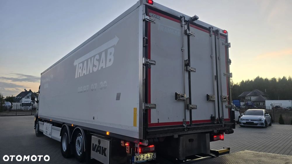 Volvo FM 370 Euro 6 6x2 długa 9.3m 22 palety! super stan! niski przebieg! świeży import! - 8